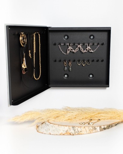 Zdjęcie oferty: Szkatułka skrzynka na biżuterię