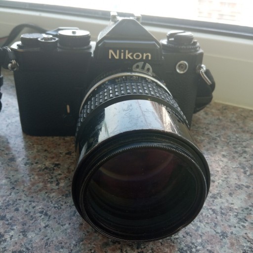 Zdjęcie oferty: SPRZEDAM STARĄ LUSTRZANKĘ ANALOGOWĄ NIKON 