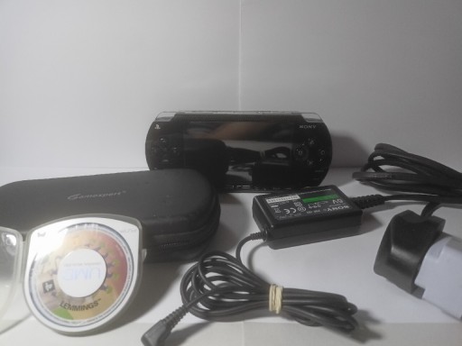 Zdjęcie oferty: PSP 1003 + ładowarka i etui 