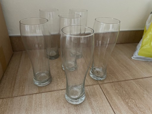 Zdjęcie oferty: Wysokieszklanki do piwa, kufle