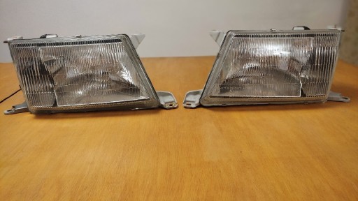 Zdjęcie oferty: Lampy przednie LEXUS LS400 UCF20 Europa Komplet