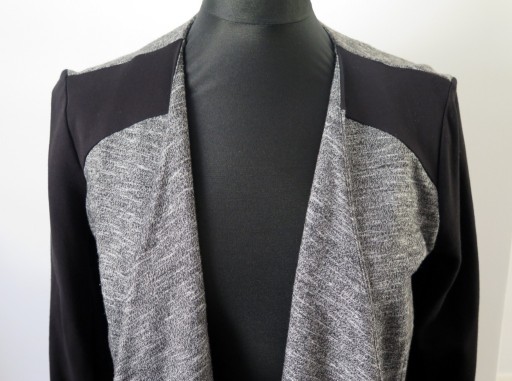 Zdjęcie oferty: Elegancki luźny żakiet / wdzianko Reserved r. M 38