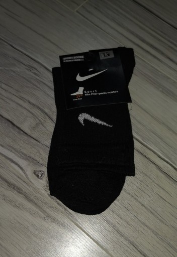 Zdjęcie oferty: Skarpety Nike rozmiar 36-39 czarne