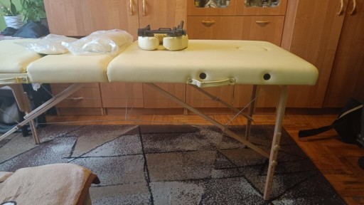 Zdjęcie oferty: Stół do masażu / salonu kosmetycznego + podgłówek + pokrowiec 