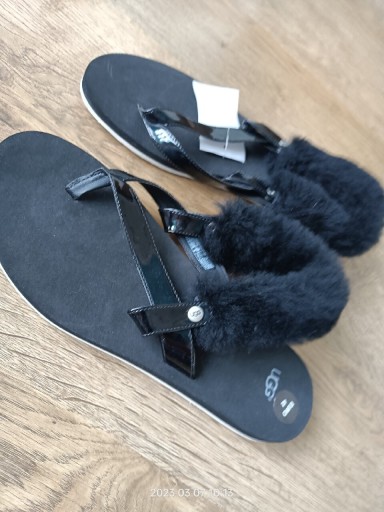 Zdjęcie oferty: Sandały UGG Laalaa r.42. 