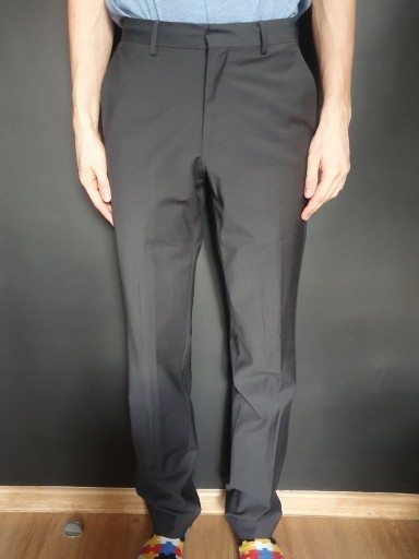 Zdjęcie oferty: Ciemnoszare męskie spodnie garniturowe rozmiar 36