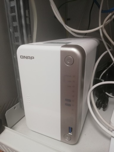 Zdjęcie oferty: Sprzedam Serwer NAS "QNAP TS-251B-4G"