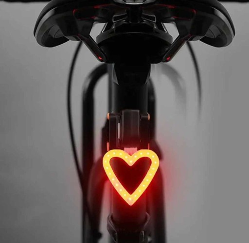 Zdjęcie oferty: Lampka rowerowa tylna led serce
