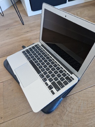 Zdjęcie oferty: Macbook Air Dual Intelcore i7 8GB 