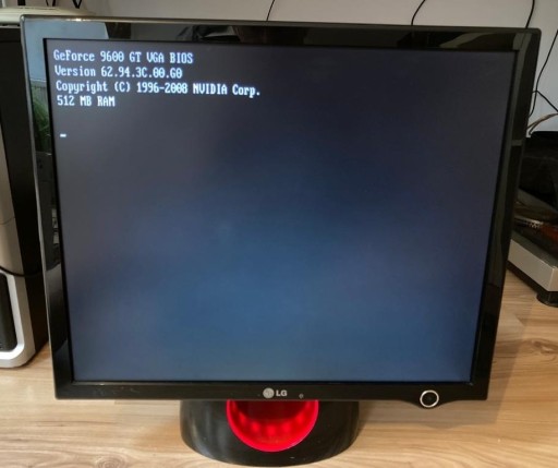 Zdjęcie oferty: Monitor LG L1900R-BF 19''1280x1024 Używany Usterka