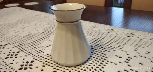 Zdjęcie oferty: Wazonik z porcelany sygnowany Konig Bavaria