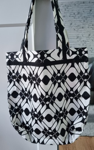 Zdjęcie oferty: Biało- czarna shopperka torba na ramię i do ręki
