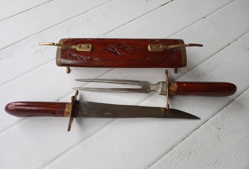 Zdjęcie oferty: Zestaw myśliwski, nóż i widelec, w etui drewnianym