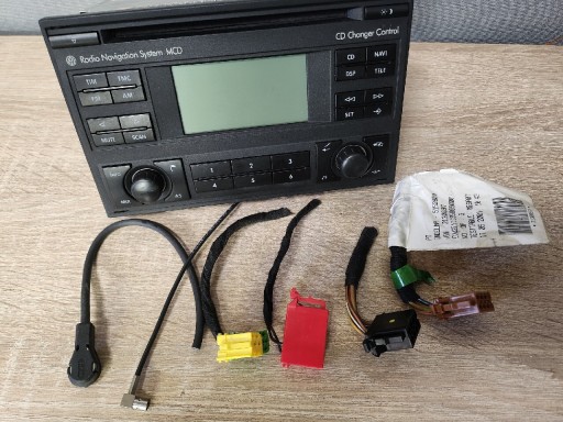 Zdjęcie oferty: Kostki ISO radia + anteny + GPS Volkswagen MCD