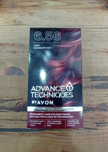 Zdjęcie oferty: Avon farba do włosów Advance Tech. 6.56 Light Mahogany Red
