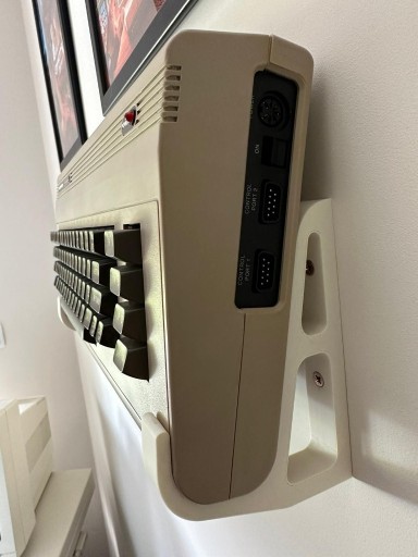 Zdjęcie oferty: Wieszak do Commodore 64 / 64G / 16 / VIC 20