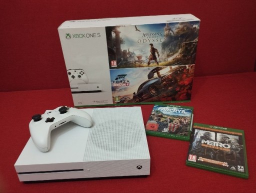 Zdjęcie oferty: Konsola Xbox One S 1000 GB + 2 gry