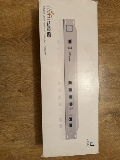 Zdjęcie oferty: Router Unifi USG-pro-4