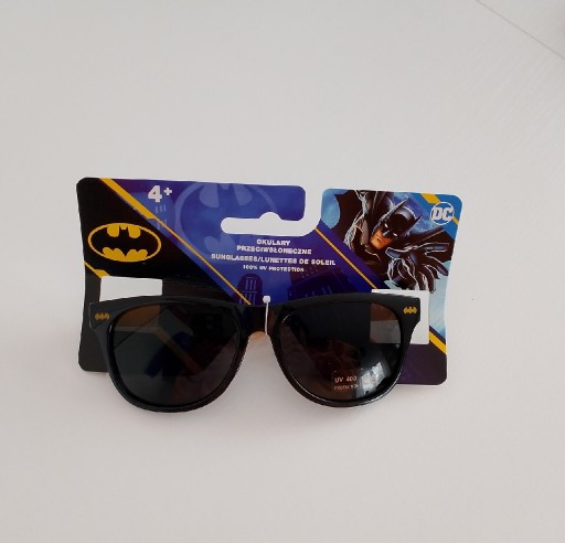 Zdjęcie oferty: Okulary przeciwsłoneczne chłopięce Batman