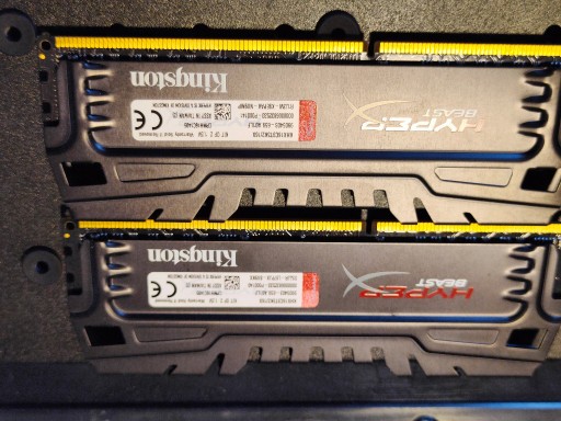 Zdjęcie oferty: 16 GB Ram DDR3 Kingston HyperX Beast