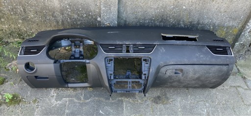 Zdjęcie oferty: Deska konsola VW Passat B7 