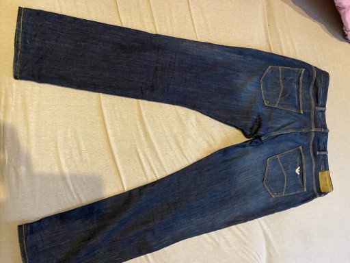 Zdjęcie oferty: Sprzedam oryginalne spodnie jeansowe armani