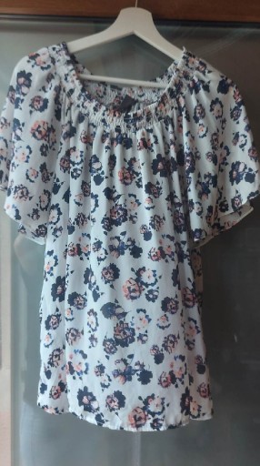 Zdjęcie oferty: Bluza hiszpanka rozmiar 42 XL 