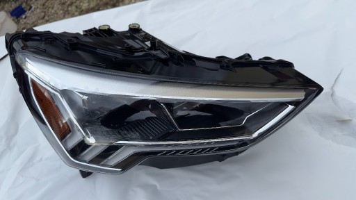 Zdjęcie oferty: AUDI Q3 LAMPA reflektor PRAWA LED 83A941034B USA