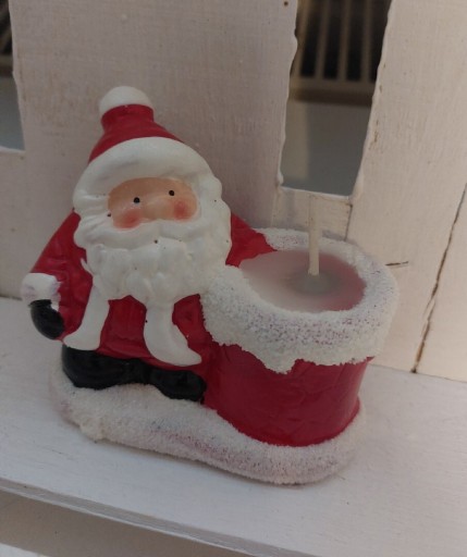 Zdjęcie oferty: Świeczka świąteczna z figurką. 
