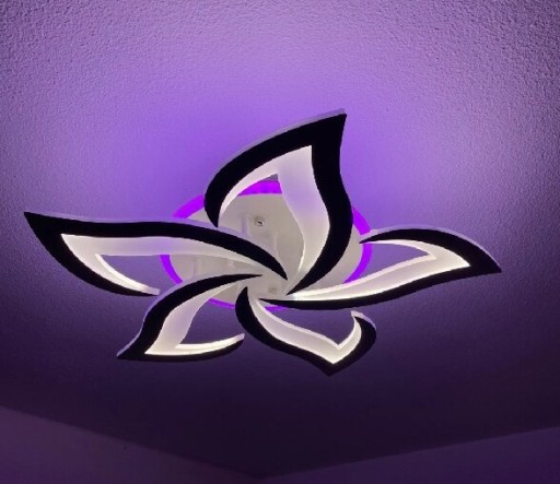 Zdjęcie oferty: Kwiat Lotosu żyrandol plafon 5 RGB LED 50W Pilot