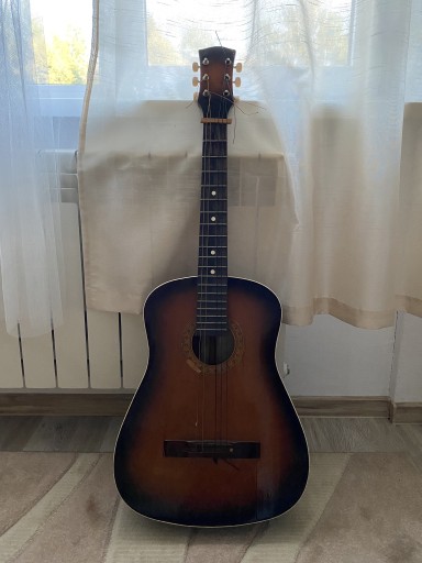 Zdjęcie oferty: gitara klasyczna z czasów ZSRR 