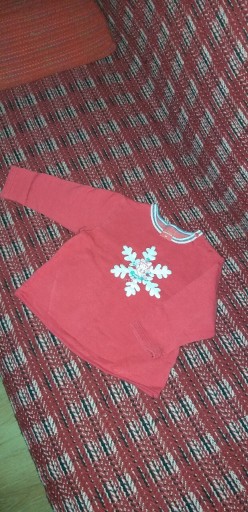 Zdjęcie oferty: Czerwona bluza śnieżynka roz 80