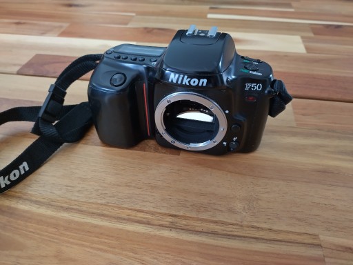 Zdjęcie oferty: Aparat Nikon F50 body