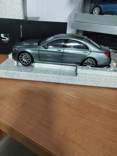 Zdjęcie oferty: Mercedes-Benz S-Class  1/18 Selenite grey metalic