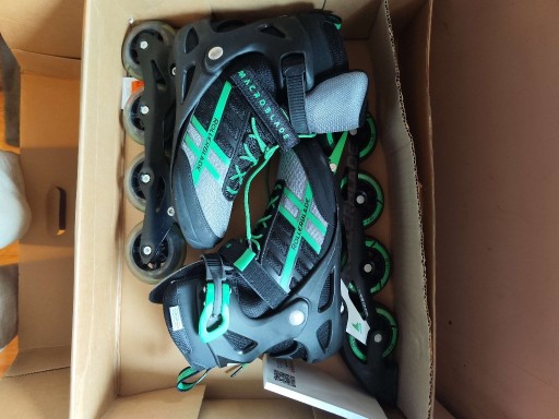 Zdjęcie oferty: ROLKI ROLLERBLADE MACROBLADE 84 ROZMIAR 41