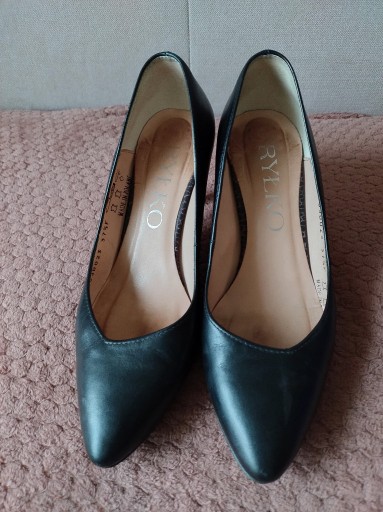 Zdjęcie oferty: Damskie skórzane buty szpilki 7 cm RYŁKO