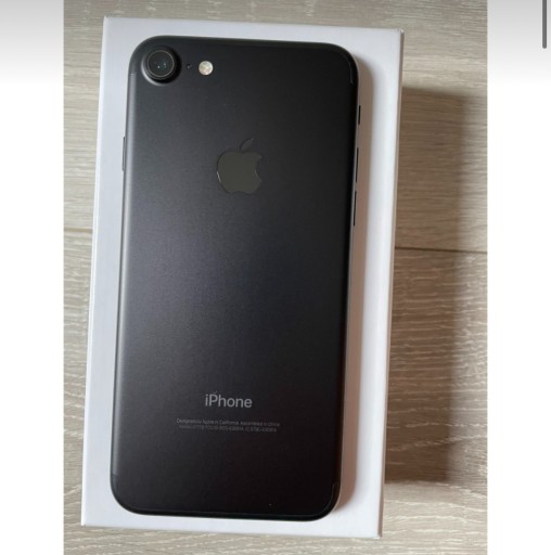Zdjęcie oferty: Apple iPhone 7 32 GB czarny stan igła okazja 