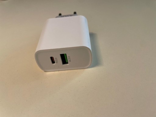 Zdjęcie oferty: Uniwersalna Szybka Ładowarka usb , usb c XO