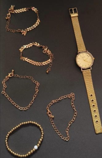 Zdjęcie oferty: Złoty klasyczny damski zegarek plus bransoletki 