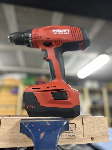 Zdjęcie oferty: Hilti mocna wkretarka SF 10w - A22 bateria 8ah