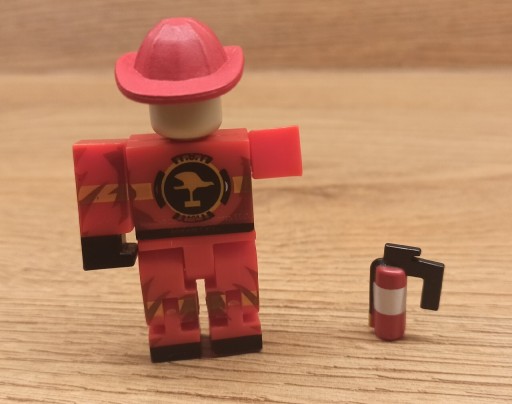 Zdjęcie oferty: Figurka Roblox strażak