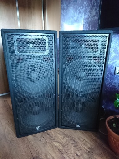 Zdjęcie oferty: Kolumny JBL JRX225 + ADS1100LX + Behringer ddm4000