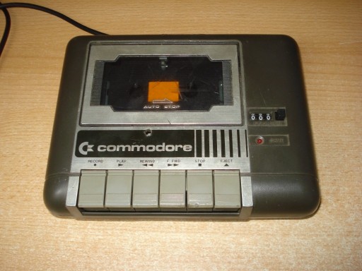 Zdjęcie oferty: Magnetofon Commodore C16