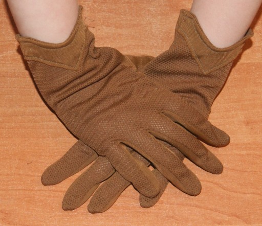 Zdjęcie oferty: Stare eleganckie rękawiczki brązowe oryginał PRL 