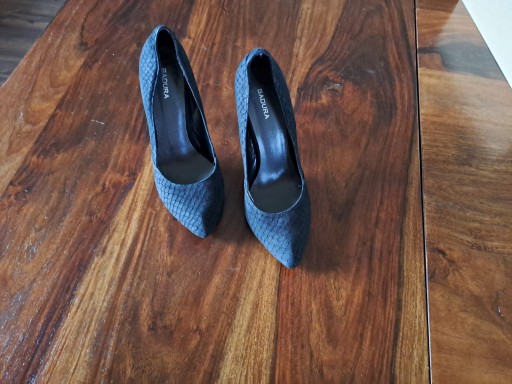 Zdjęcie oferty: Eleganckie buty Badura 37