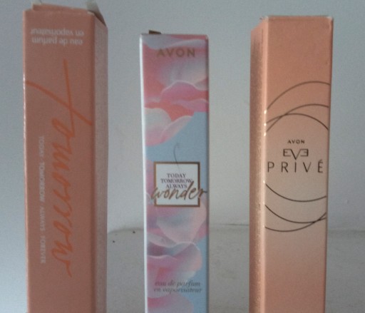 Zdjęcie oferty: Avon trzy perfumetki