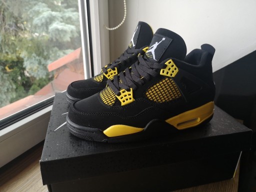 Zdjęcie oferty: Nike Air Jordan 4 | Yellow Thunder | EU38 | 