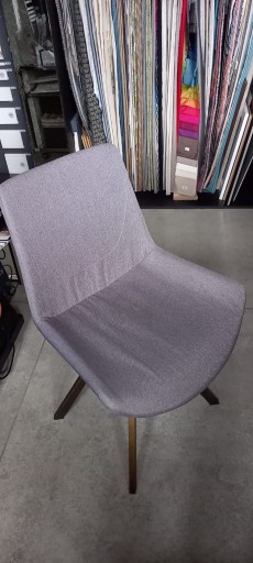 Zdjęcie oferty: Krzesło z ekspozycji