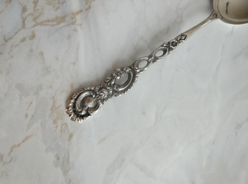 Zdjęcie oferty: Srebrna łyżeczka do kawy wz. rococo