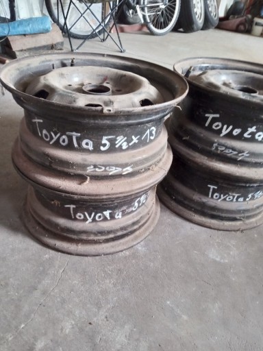 Zdjęcie oferty: Felgi stalowe Toyota 5.5 -13 